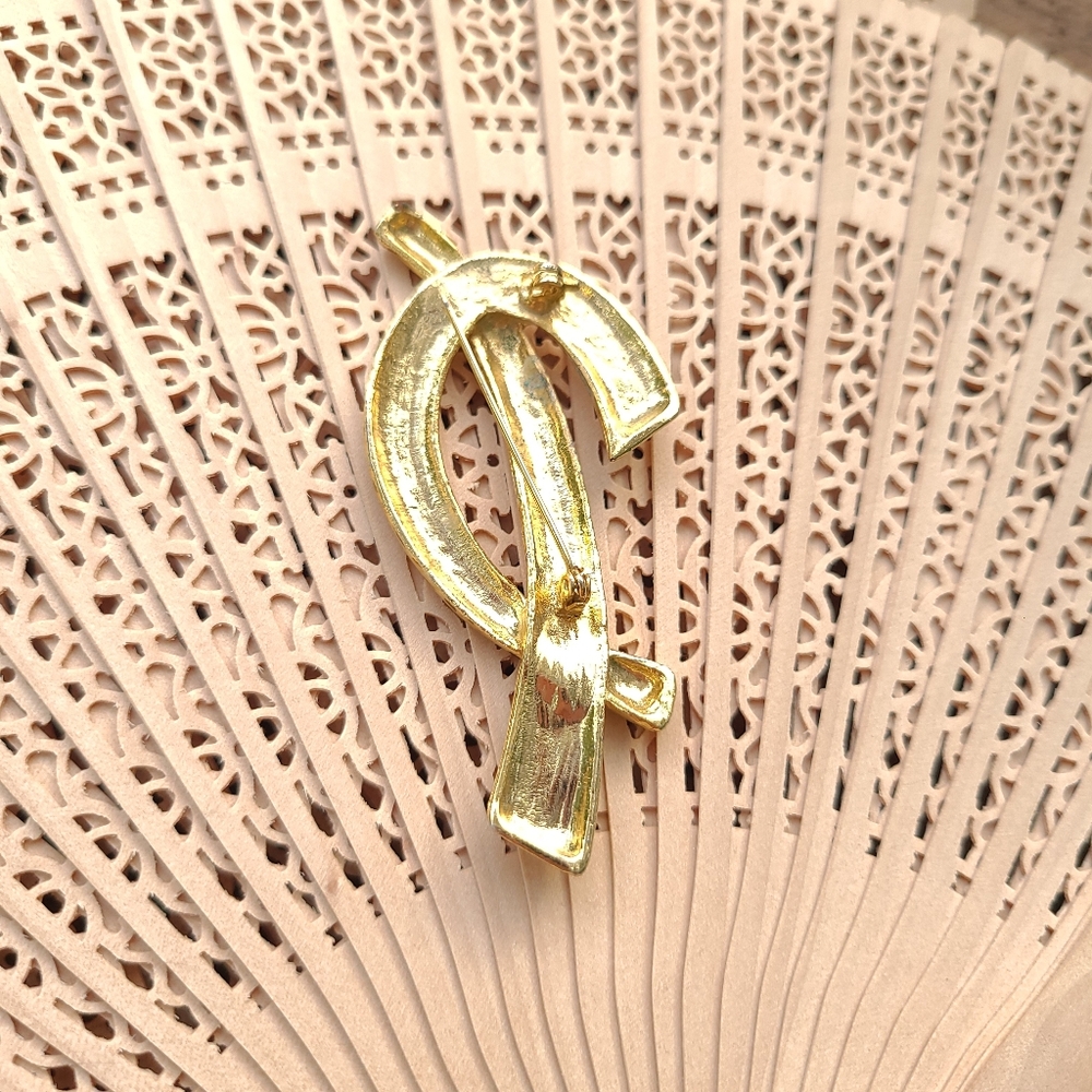 Antique Gold Textured Brooch - Picture 4 of 5